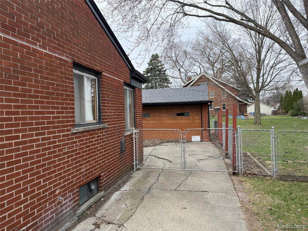 https://bt-photos.global.ssl.fastly.net/michigan/orig_boomver_1_667395461-2.jpg