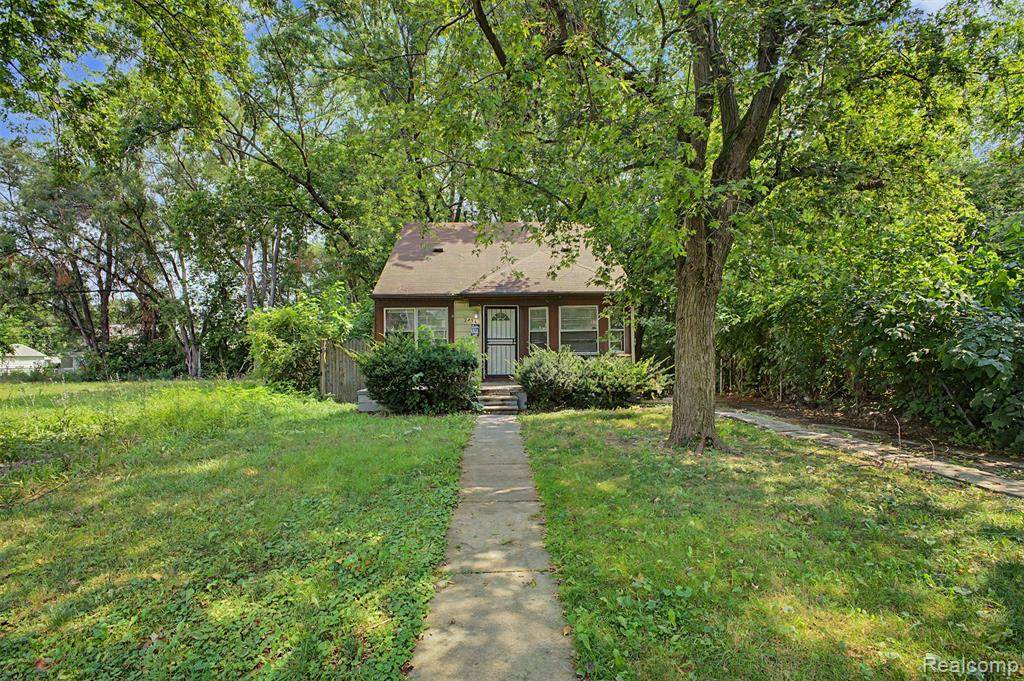 7434 Clayburn Street - Photo 1