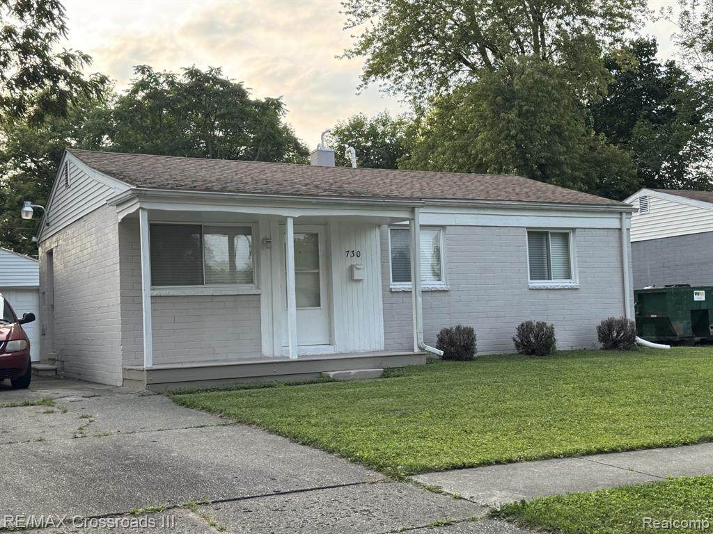 730 Fox Avenue - Photo 1