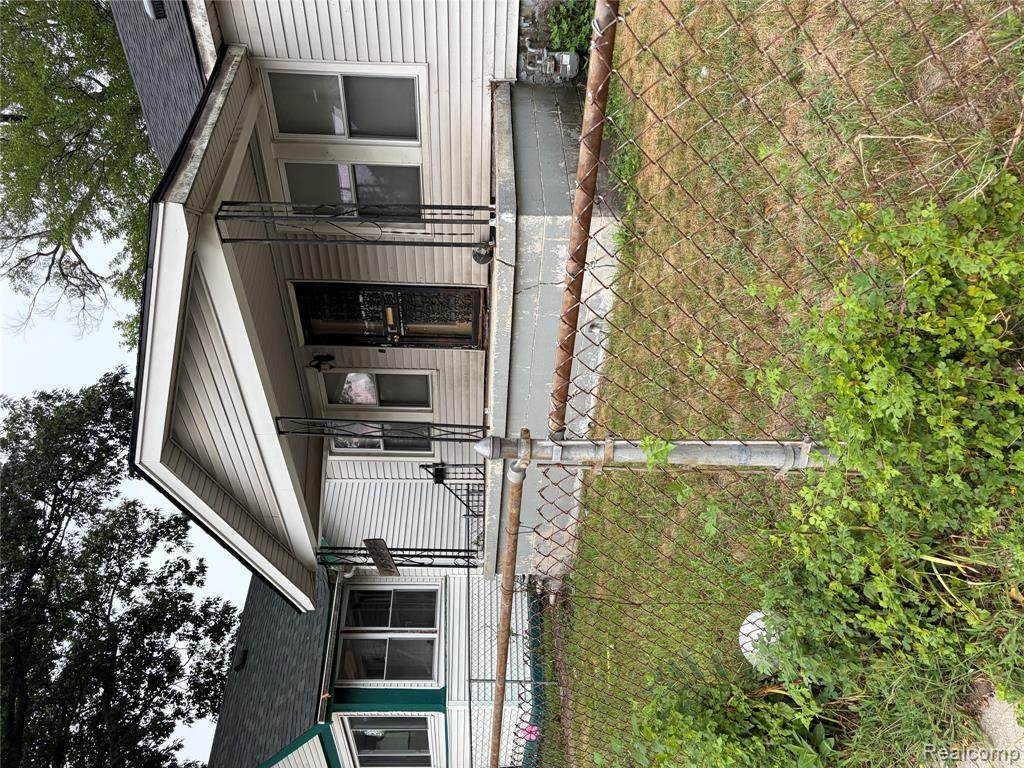 15845 Alden Street - Photo 1