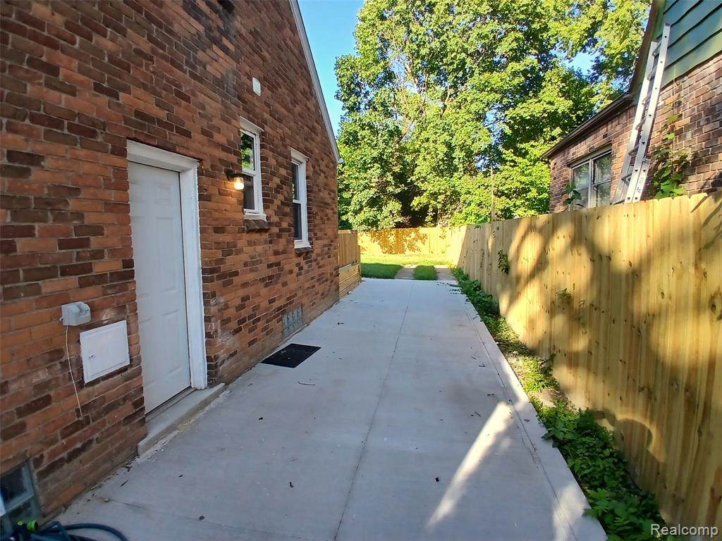 https://bt-photos.global.ssl.fastly.net/michigan/orig_boomver_1_667680523-2.jpg