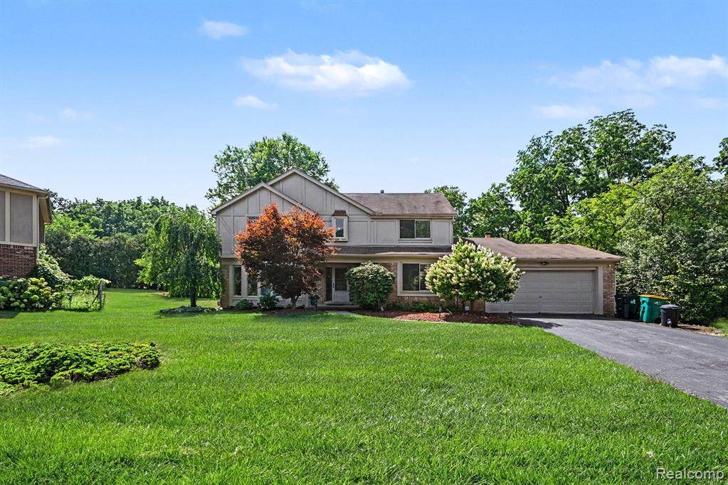 29579 Kings Pointe Court - Photo 1