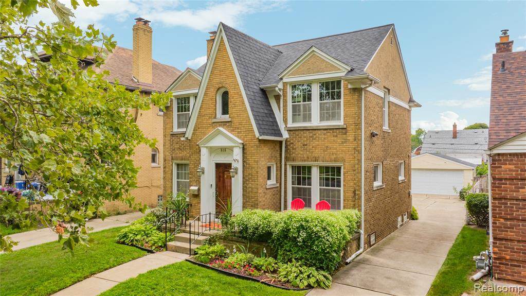 315 Lakewood Street - Photo 1