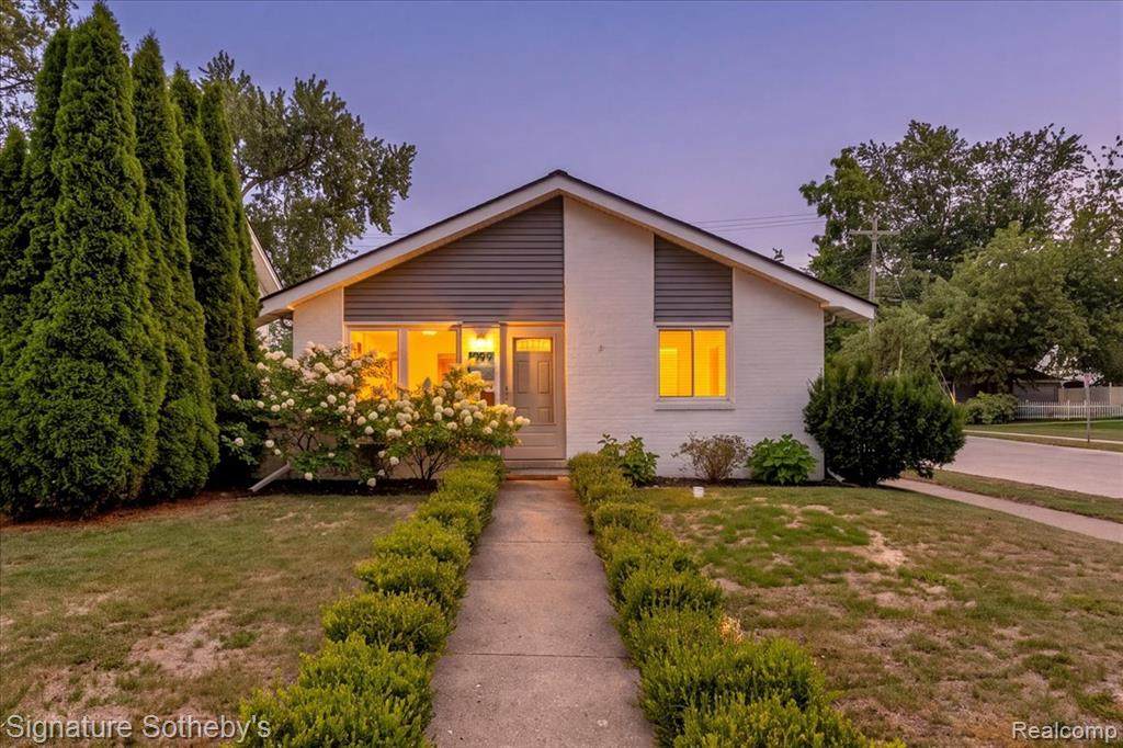 1099 Eaton Road - Photo 1