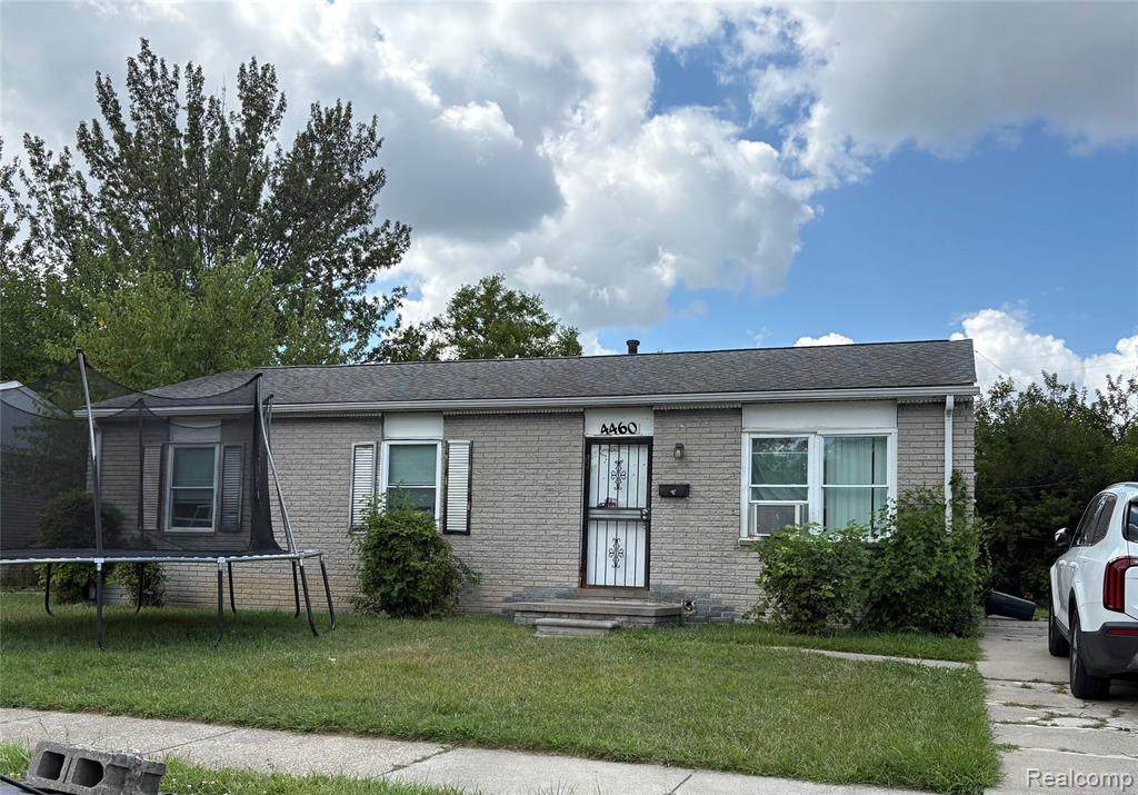 4460 Isabelle Street - Photo 1