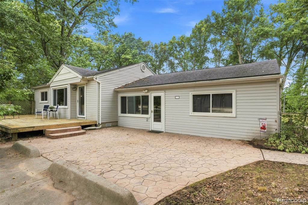 23366 Superior Parkway - Photo 1