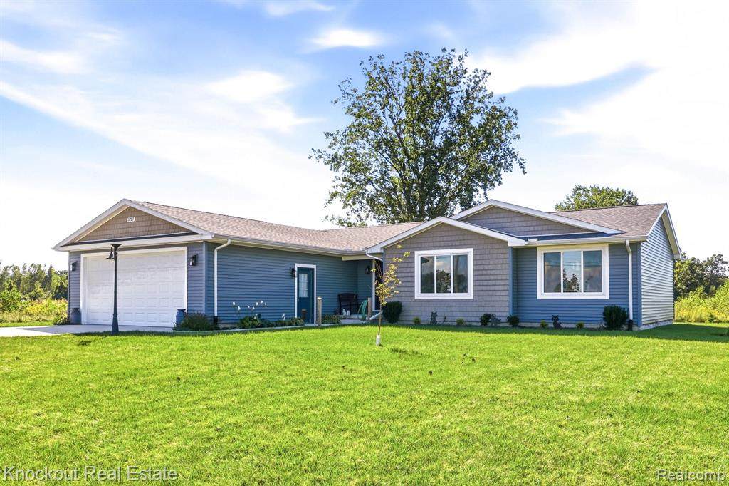 5727 Mackinaw Road - Photo 1