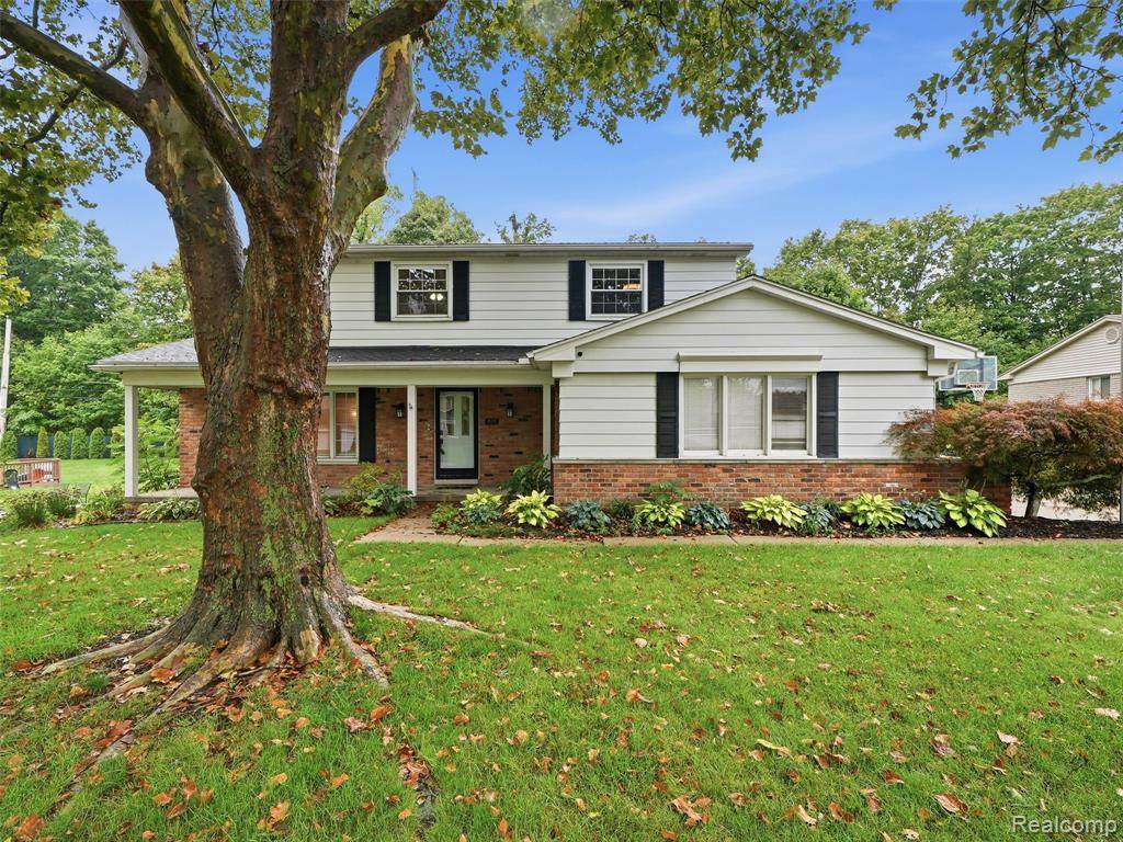 36587 Heatherton Drive - Photo 1