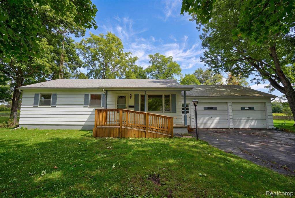 2003 Mackinaw Drive - Photo 1