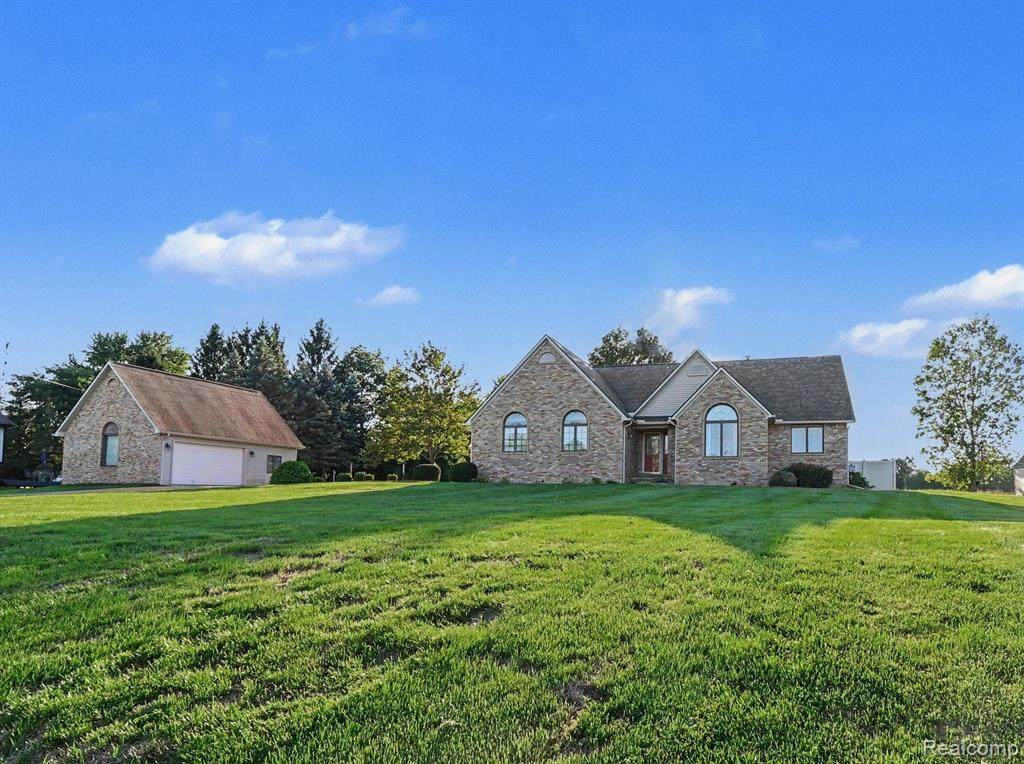 6232 Irish Road - Photo 1