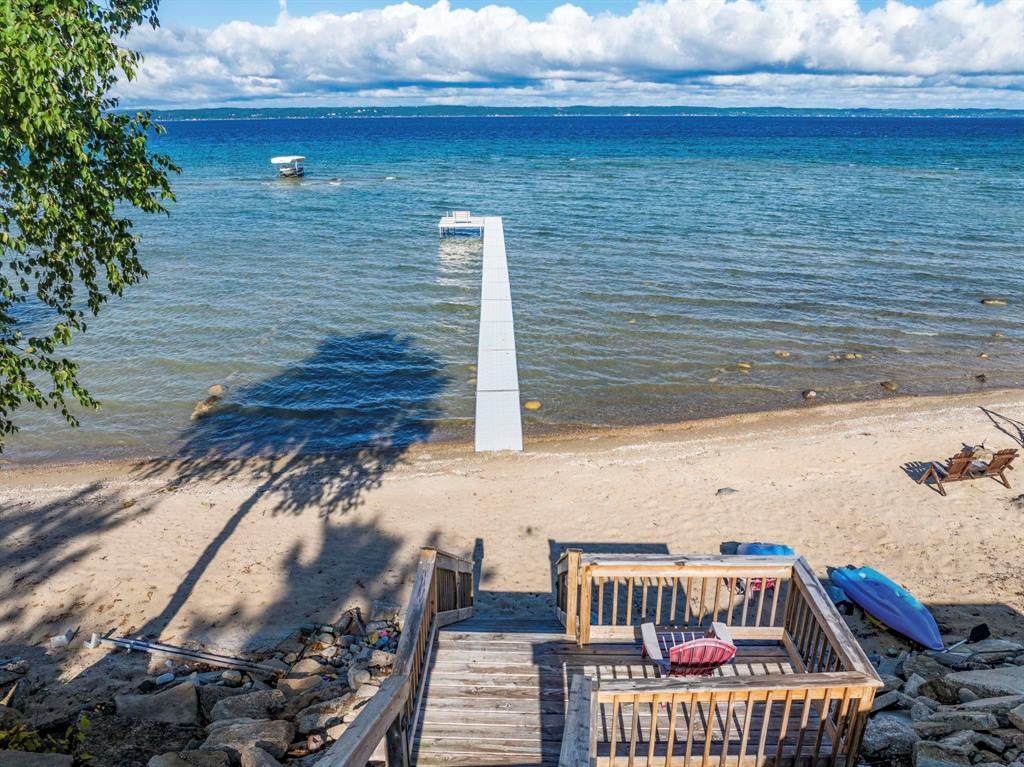 https://bt-photos.global.ssl.fastly.net/michigan/orig_boomver_25_654062026-2.jpg