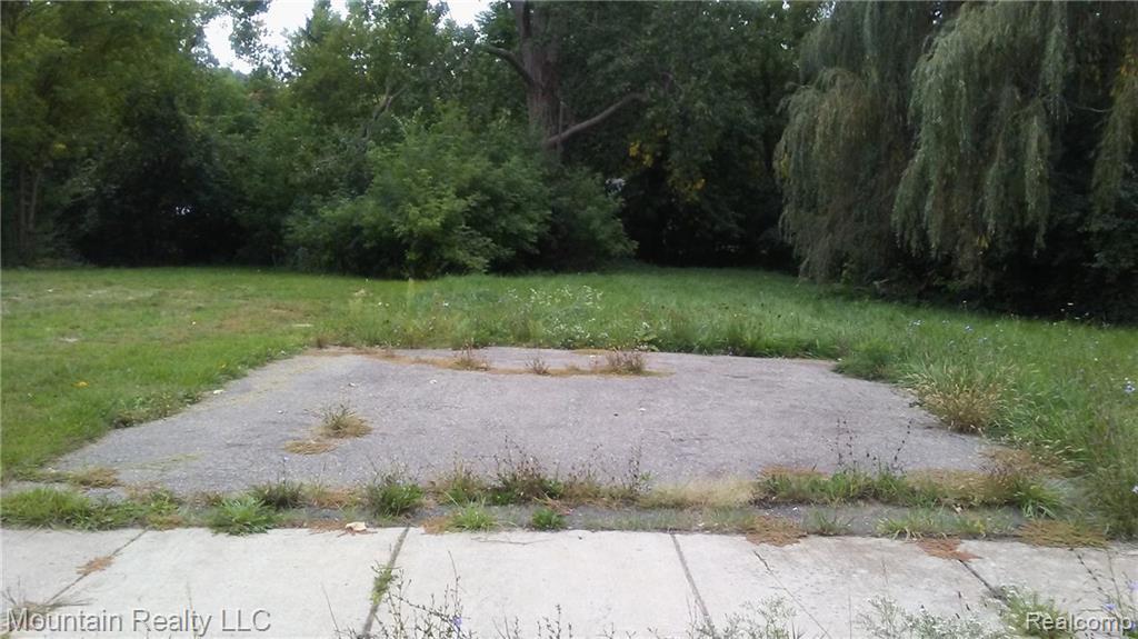 460 Midway Avenue - Photo 1