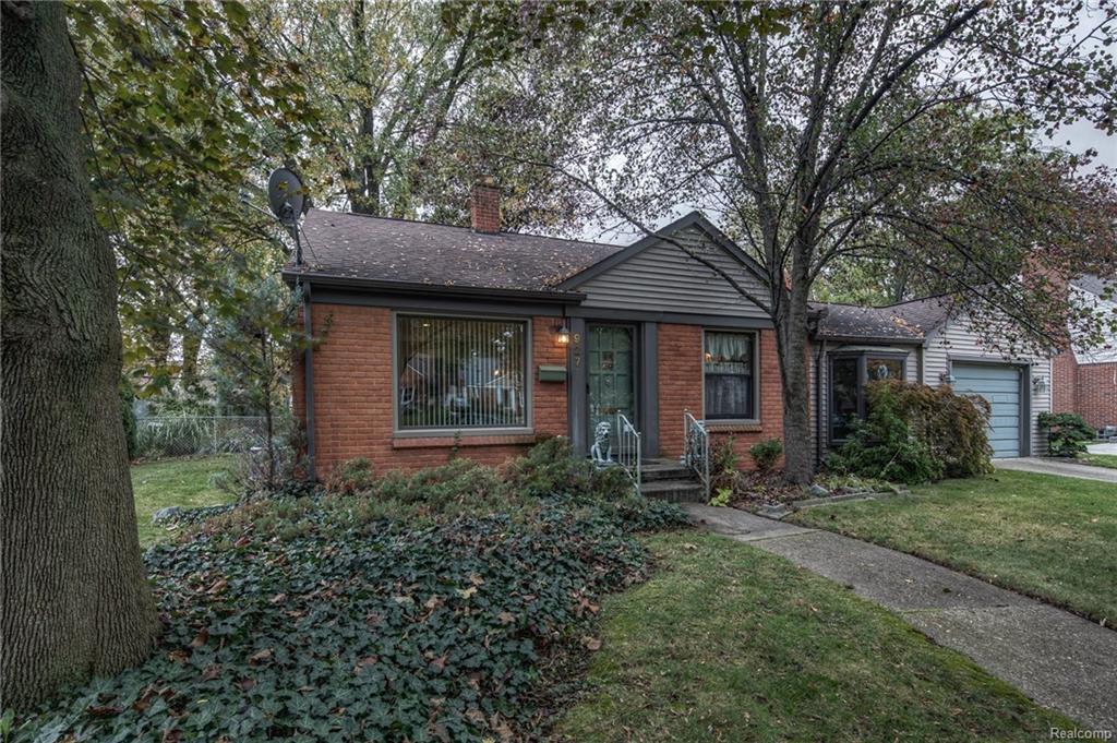 927 Marywood Drive - Photo 1