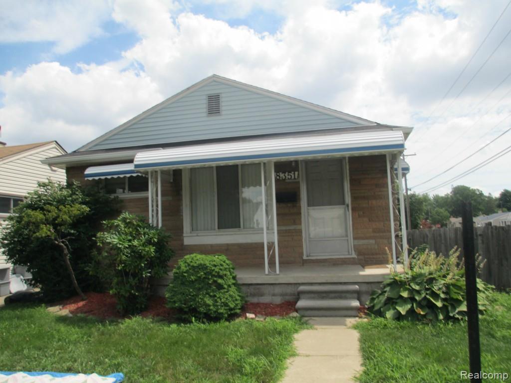 8351 Oak Street - Photo 1