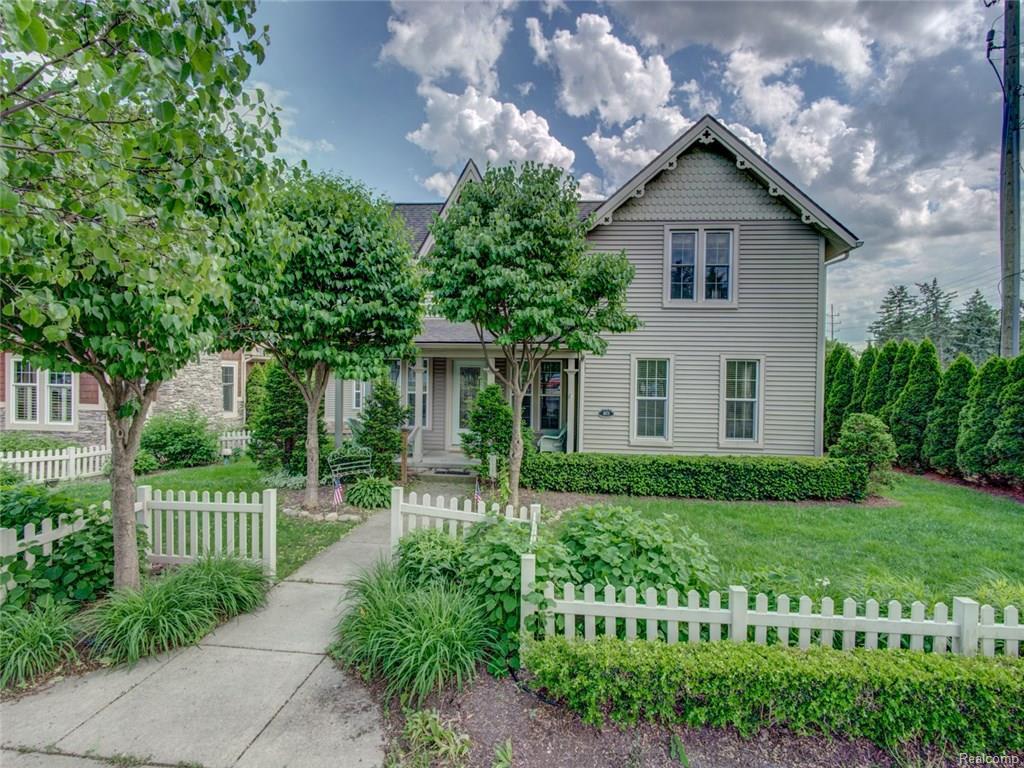 325 Commerce Street - Photo 1