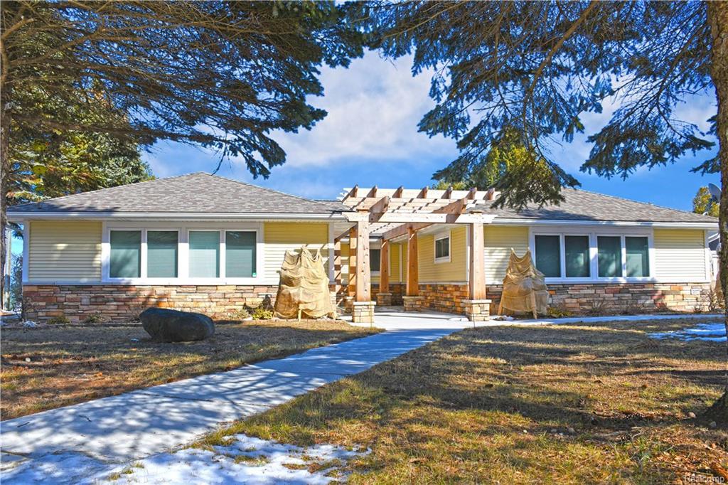 3680 Lakeshore Road - Photo 1