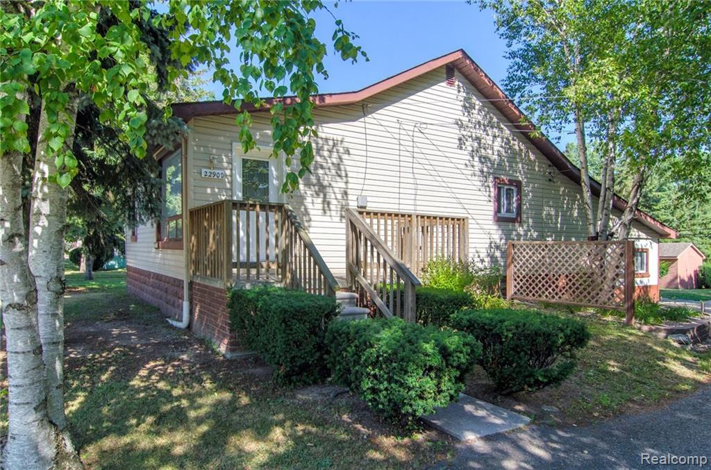 22900 Goddard Road - Photo 1