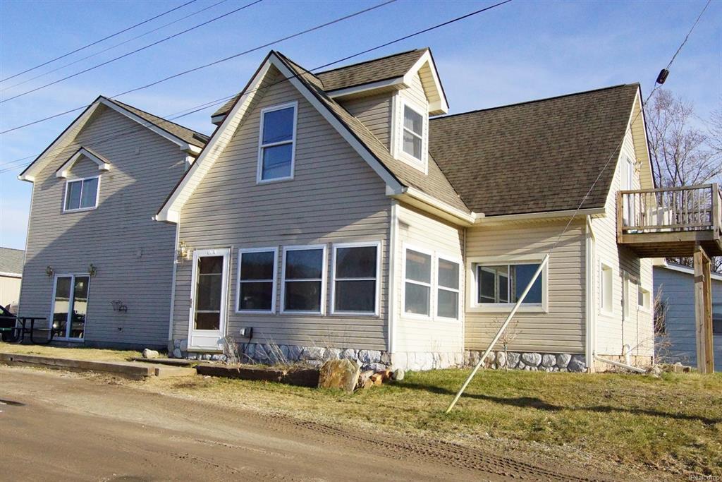 1155 Lakeshore Dr - Photo 1