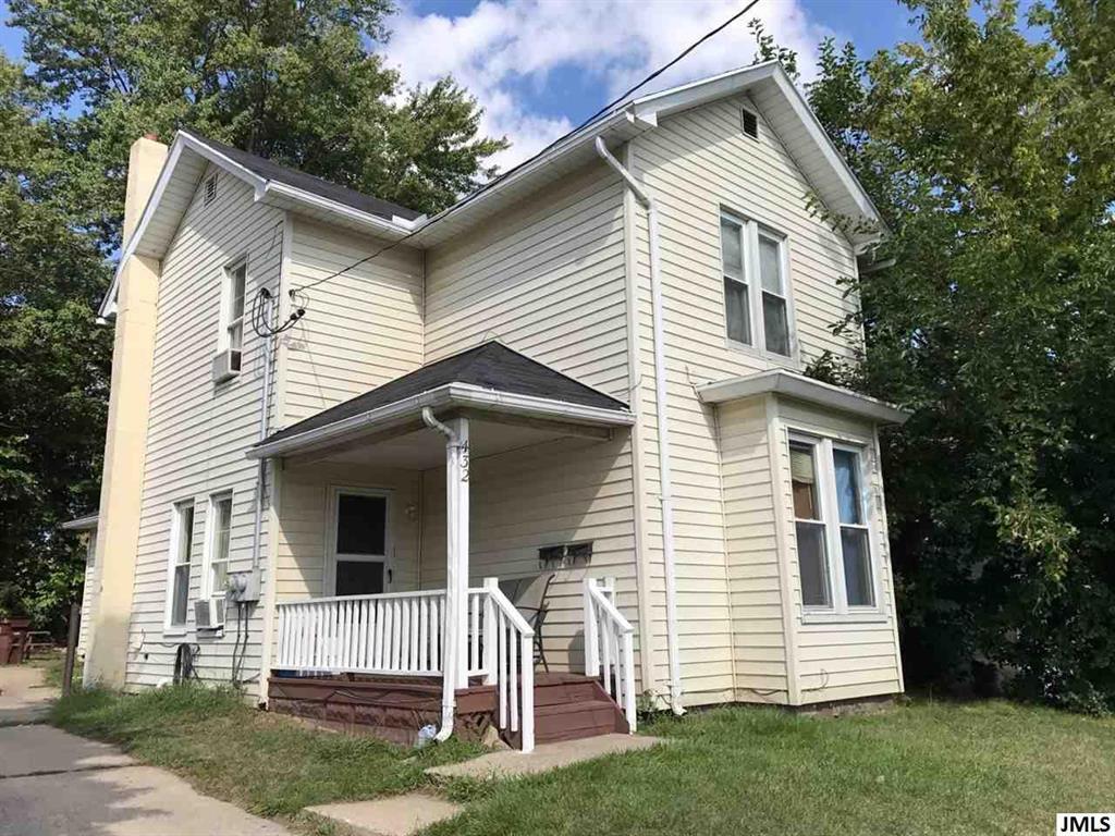 432 Ingham St - Photo 1