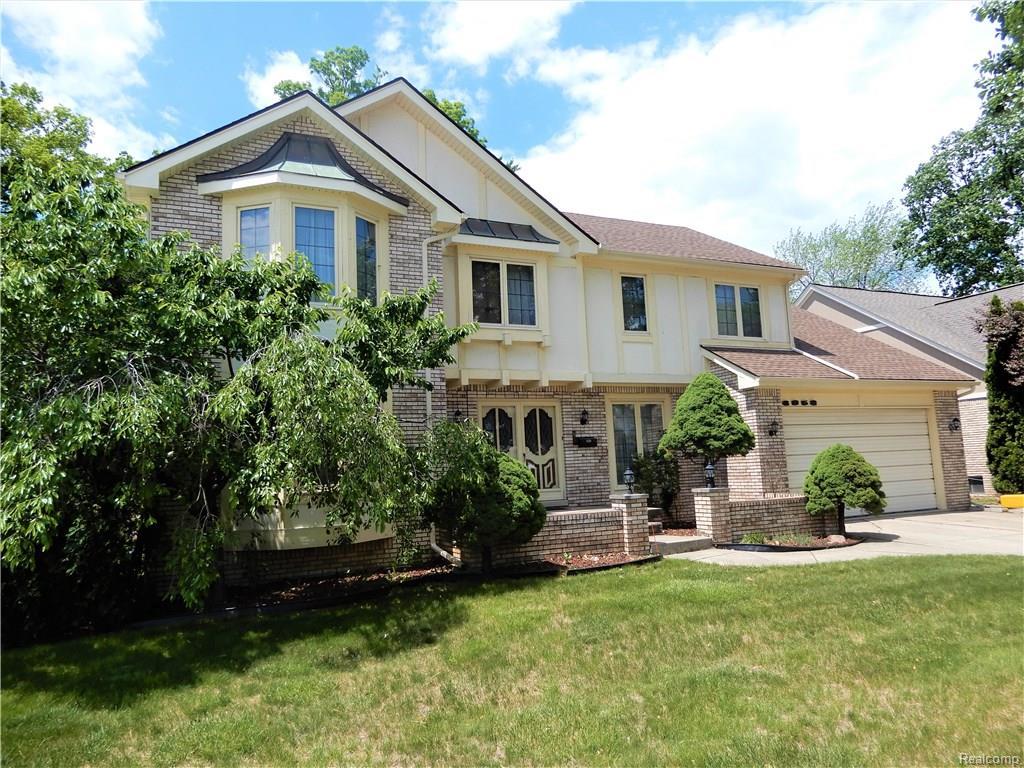 6853 Silvery Lane - Photo 1
