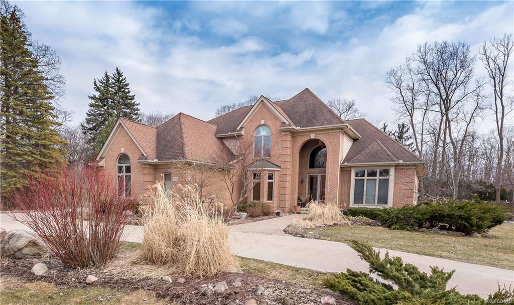 2929 Devonwood Drive - Photo 1