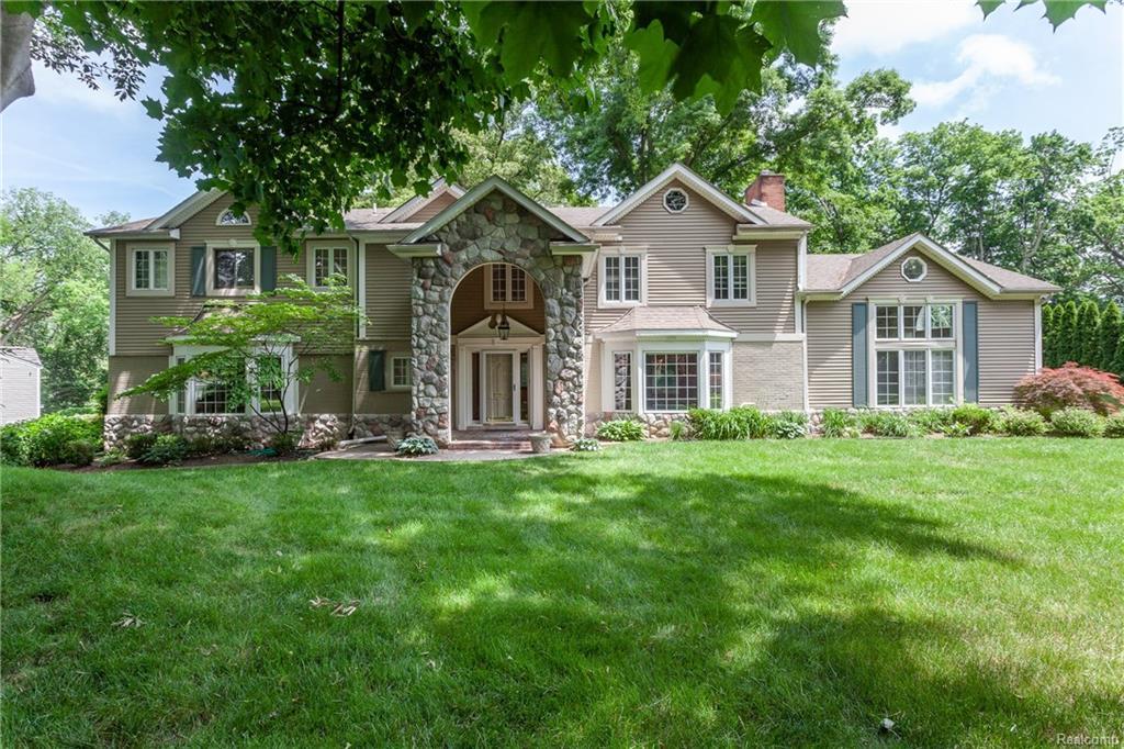 1000 Glengarry Circle - Photo 1