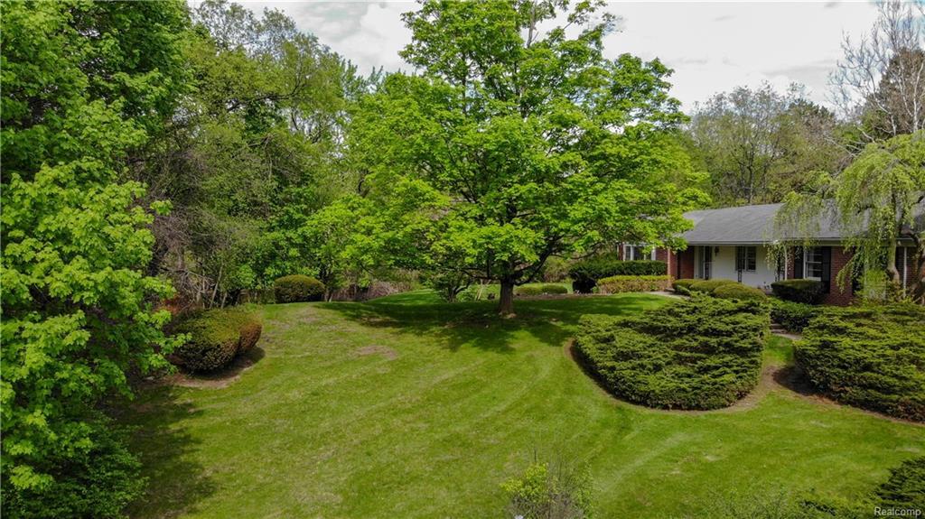 1600 Hillwood Drive - Photo 1