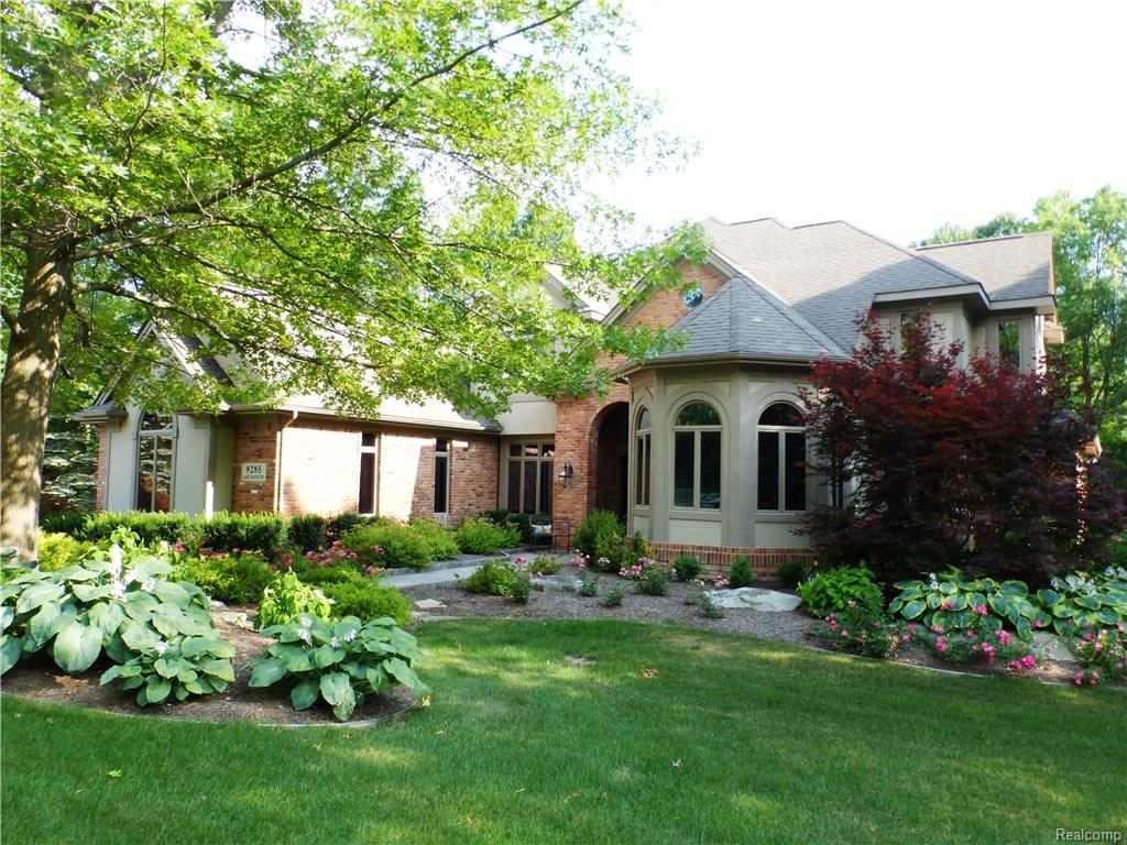 9285 Lake Ridge Drive - Photo 1
