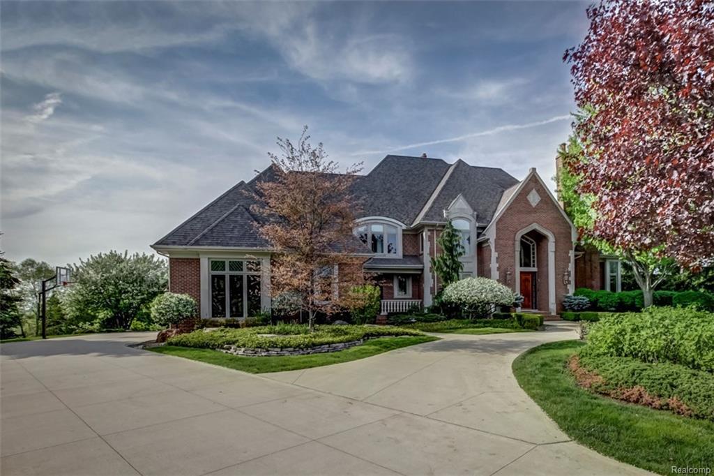 2710 Ledgewood Court - Photo 1
