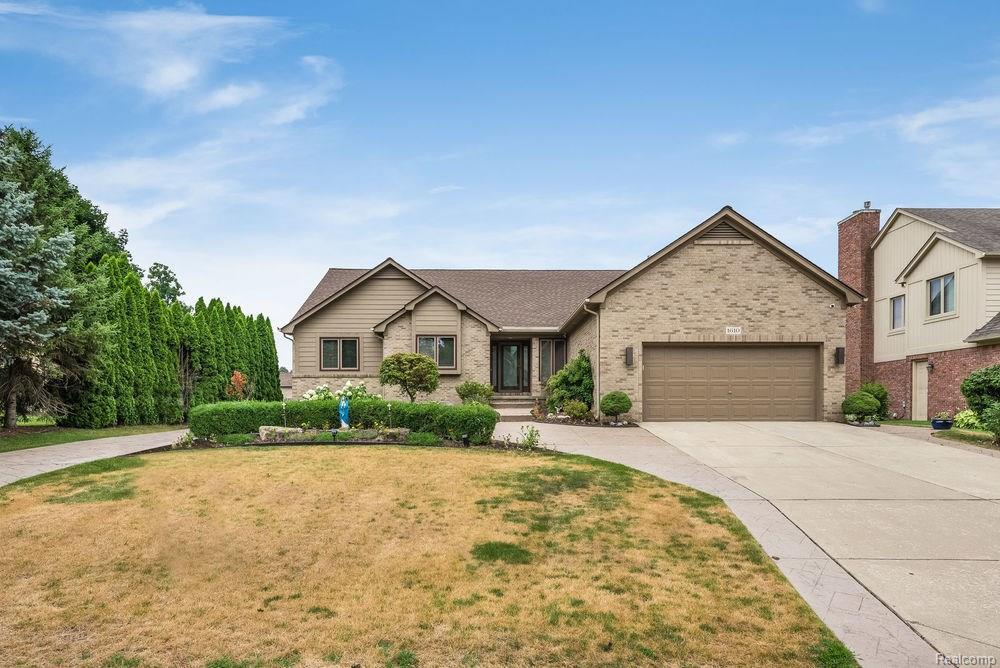 1610 Mackwood Road - Photo 1