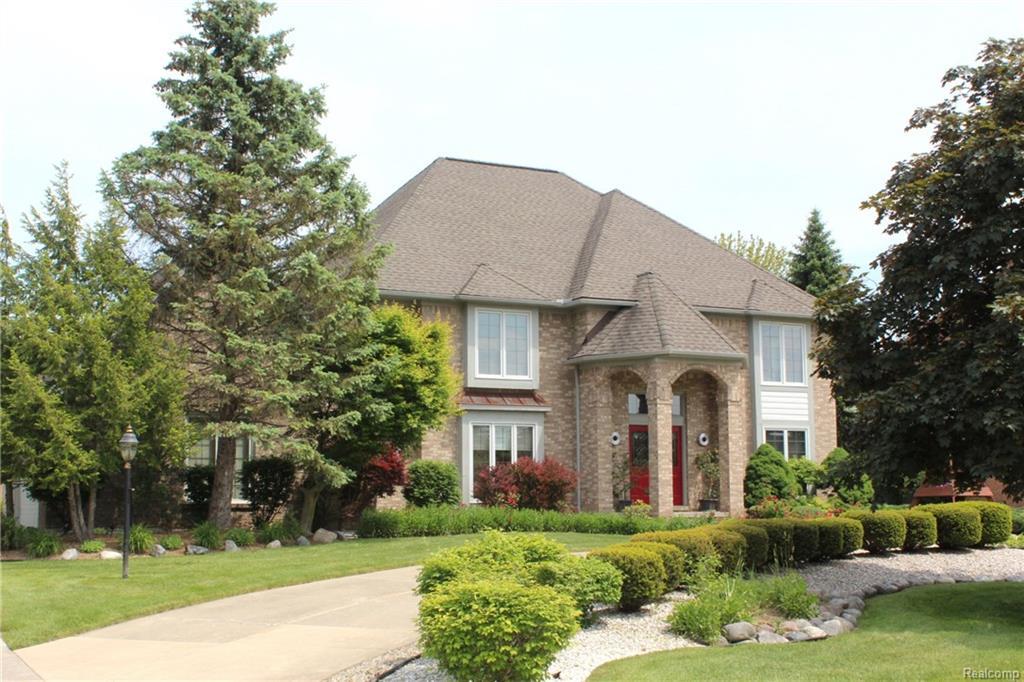 49483 Cooke Avenue - Photo 1