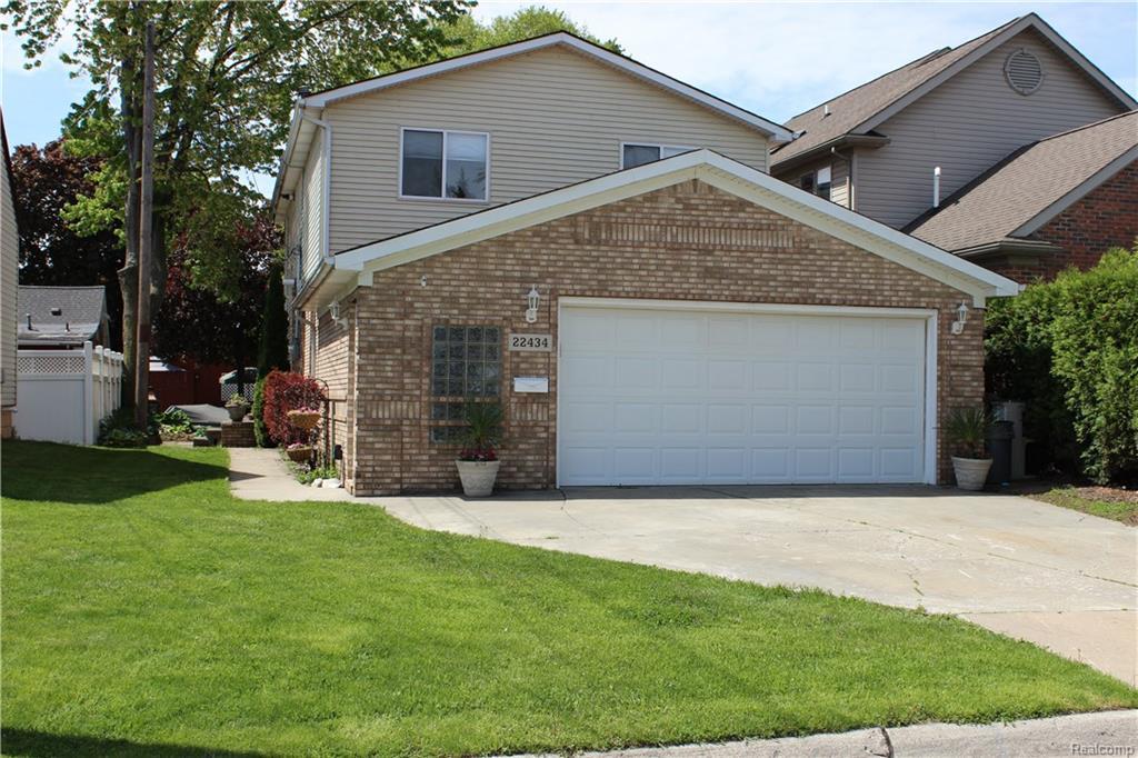 22434 Beach Street - Photo 1