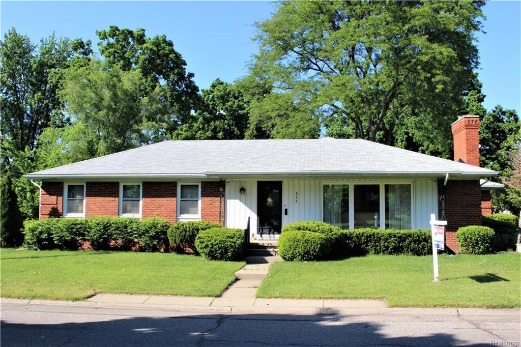 844 Fairford Road - Photo 1