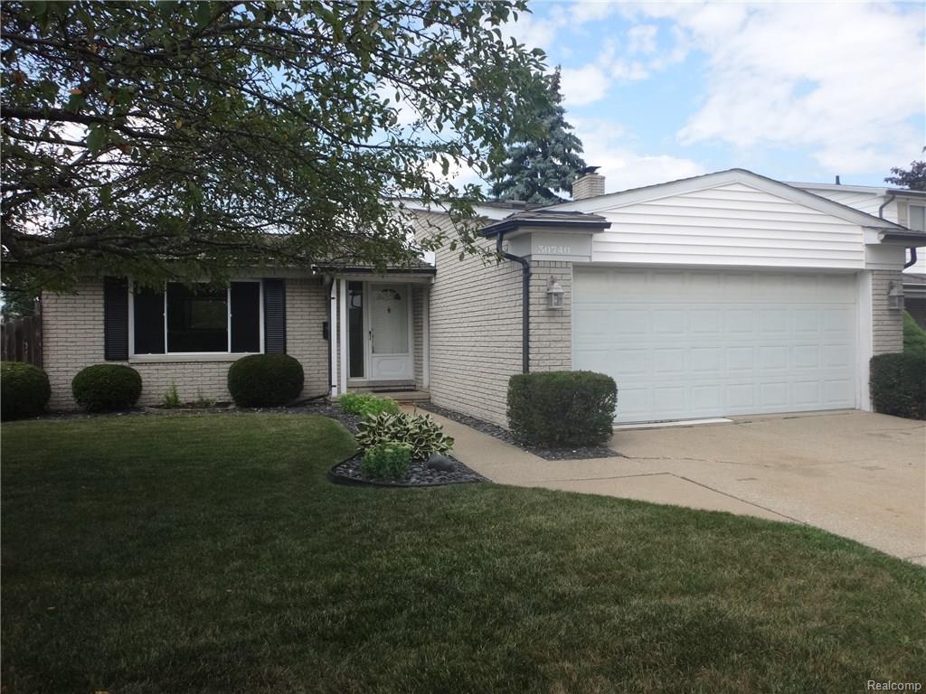 30740 Glenwood Circle - Photo 1