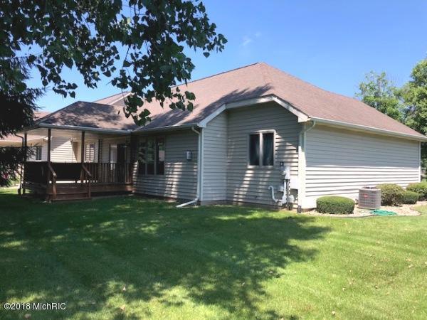 31 Oakdale Ln - Photo 1