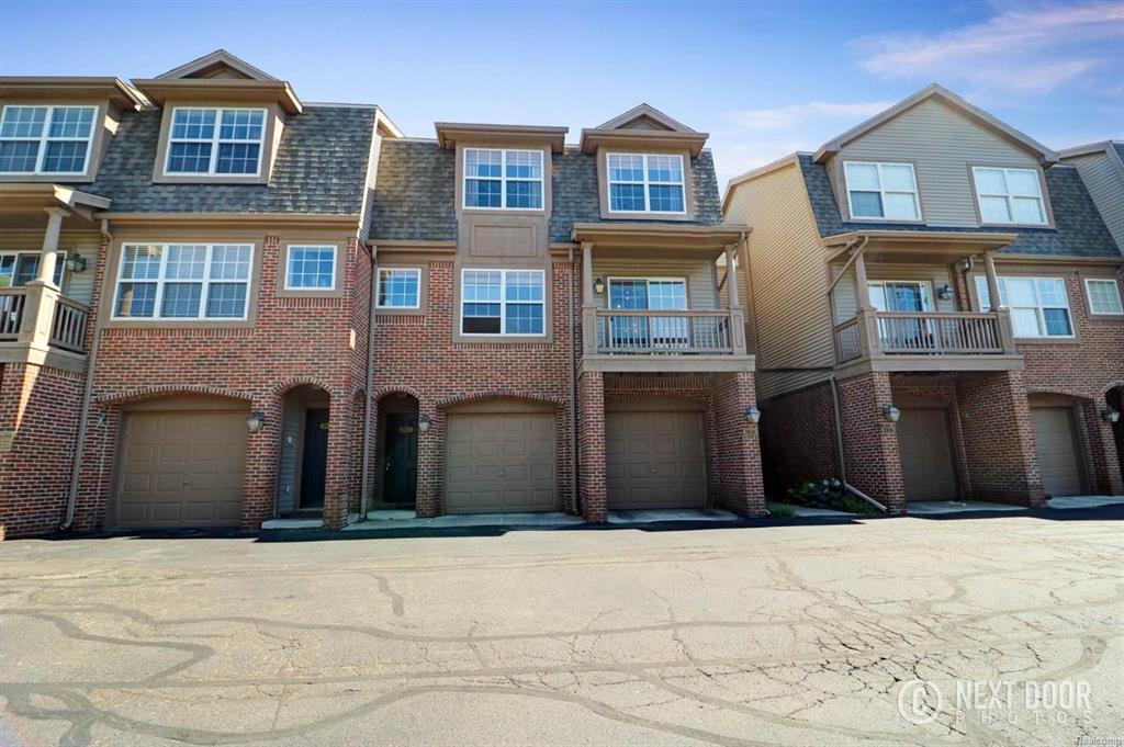 2822 Barclay Way - Photo 1