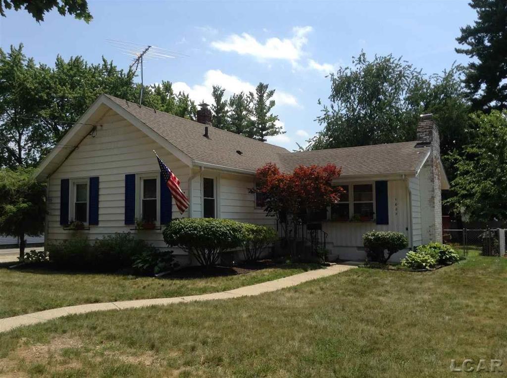 1027 Vine Street - Photo 1