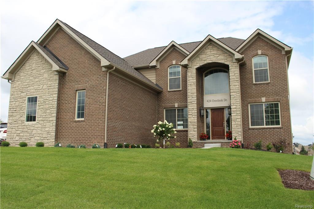 424 Overlook Drive - Photo 1