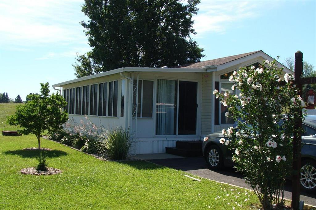 731 Bayside Ln - Photo 1