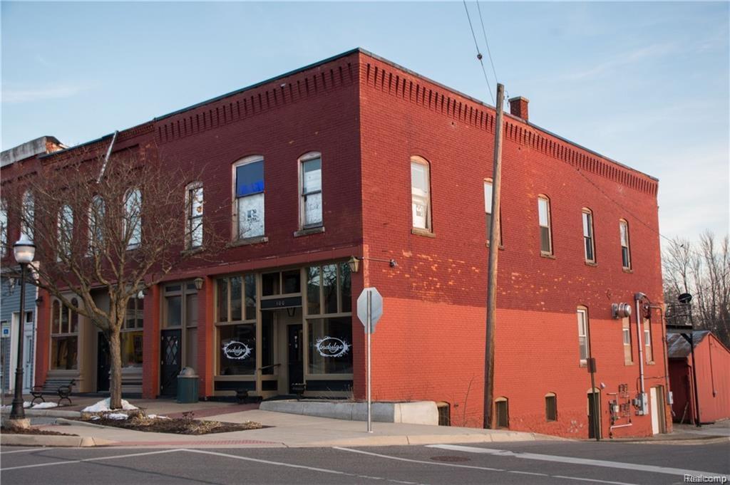 100 Main - Photo 1