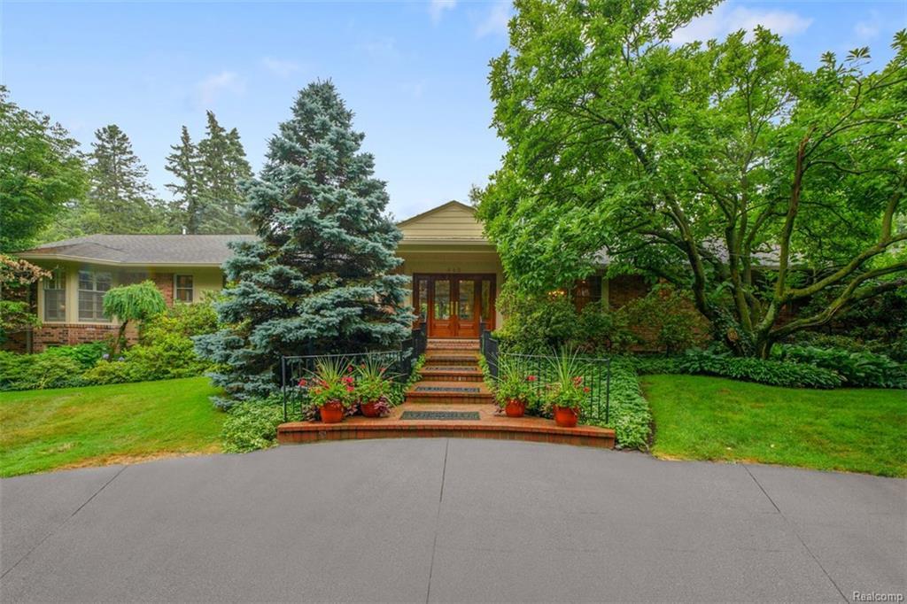 645 Lone Pine Road - Photo 1
