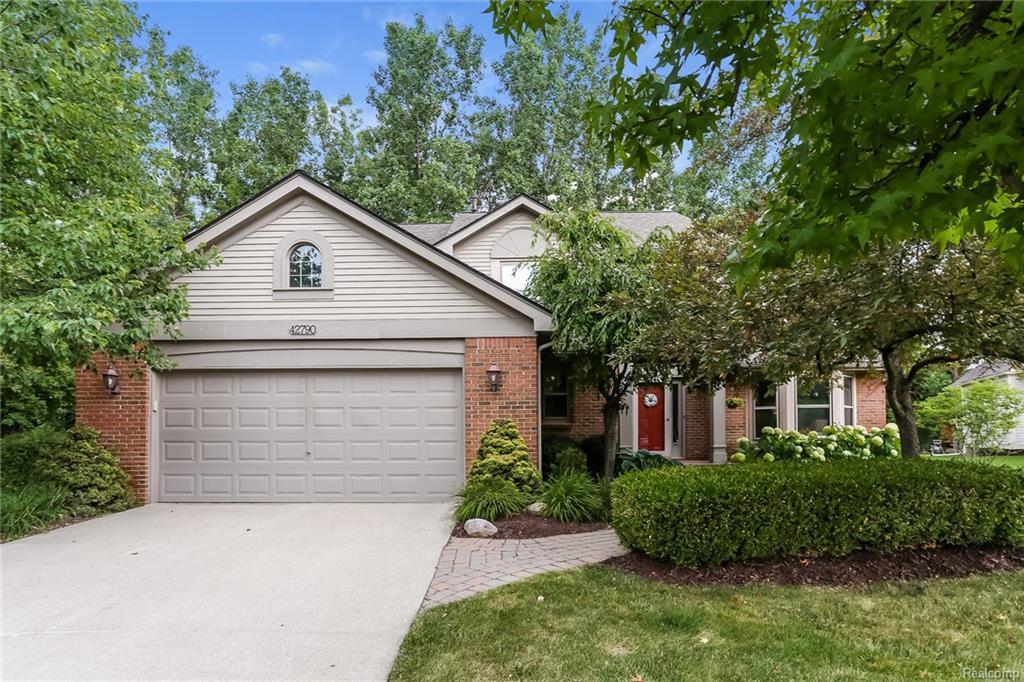 42790 Ledgeview Drive - Photo 1