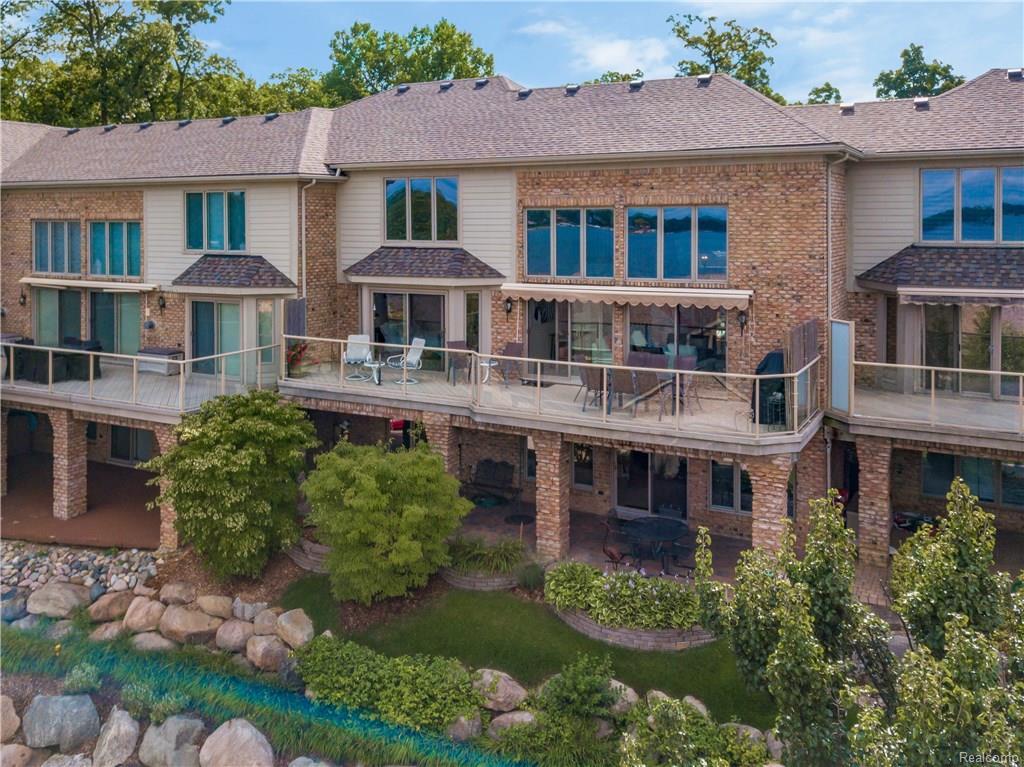 980 Sunset Drive - Photo 1