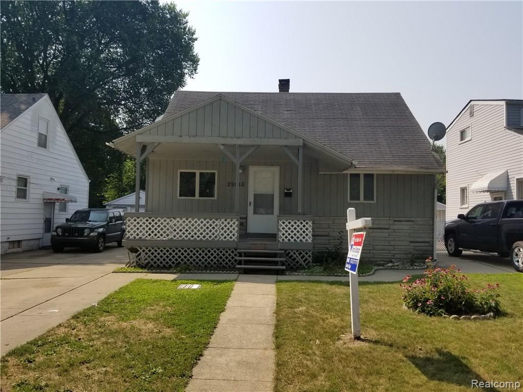 25913 Pennie Street - Photo 1