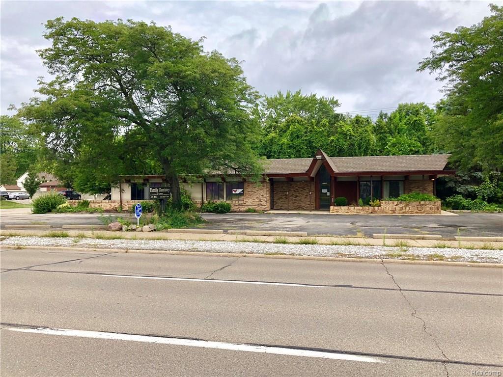32788 5 MILE Road - Photo 1