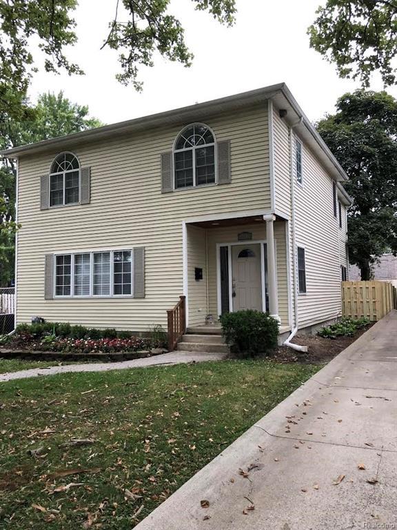 990 Chapin - Photo 1