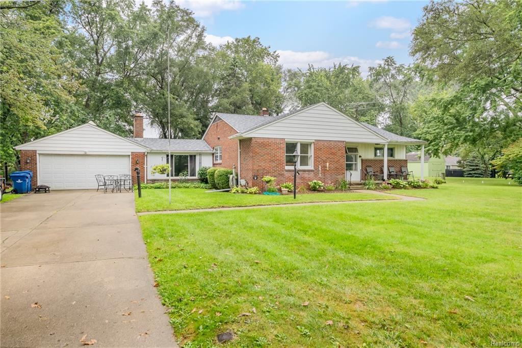 980 Sugden Lake Road - Photo 1
