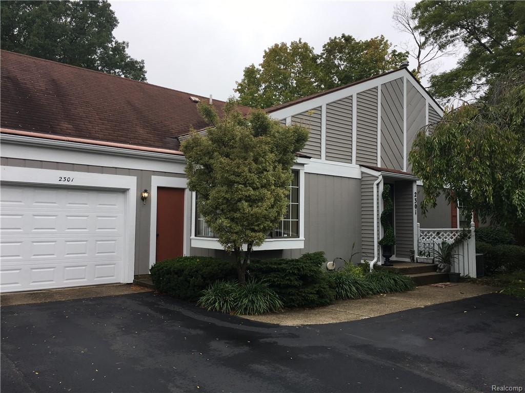 2301 Whispercove - Photo 1