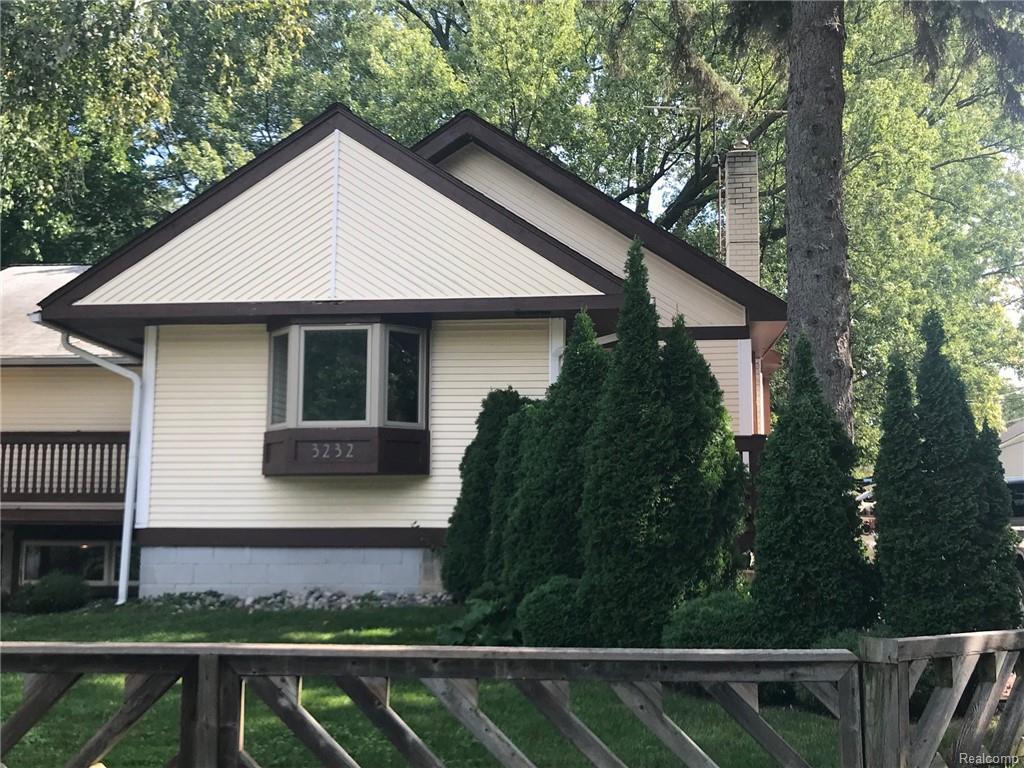3232 Helena Drive - Photo 1