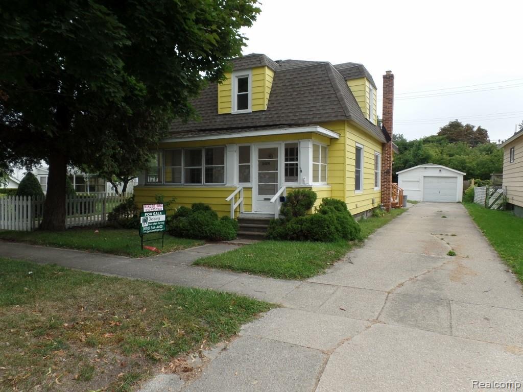 2424 10TH Avenue - Photo 1